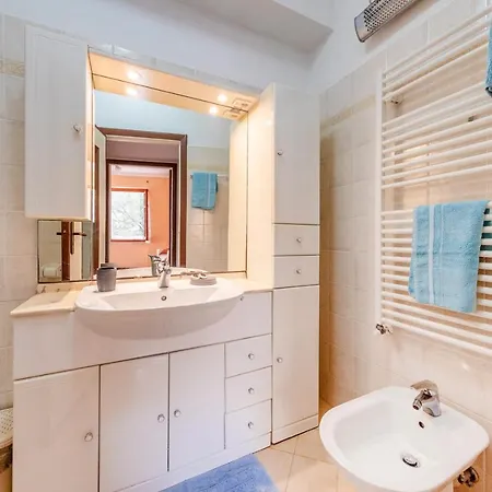 Apartment Casa Camilla Calice Ligure
