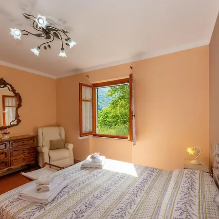 Apartment Casa Camilla Calice Ligure